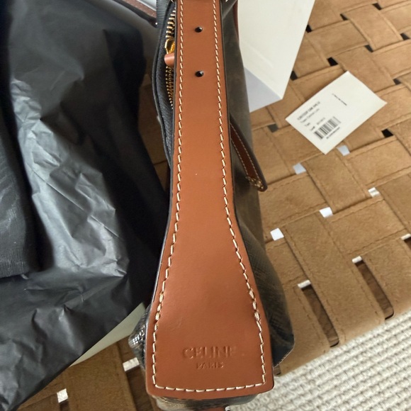 CELINE TEEN LULU IN TRIOMPHE NWT - tag, dustbag, and box from Celine boutique! - Picture 8 of 15